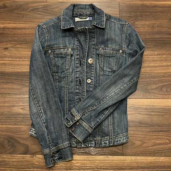 Jean Jacket - Picture 1 of 5